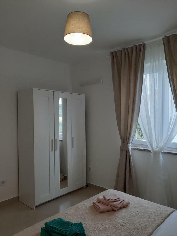 Apartments Leondori Krk Town Exterior foto