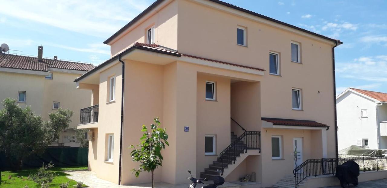 Apartments Leondori Krk Town Exterior foto