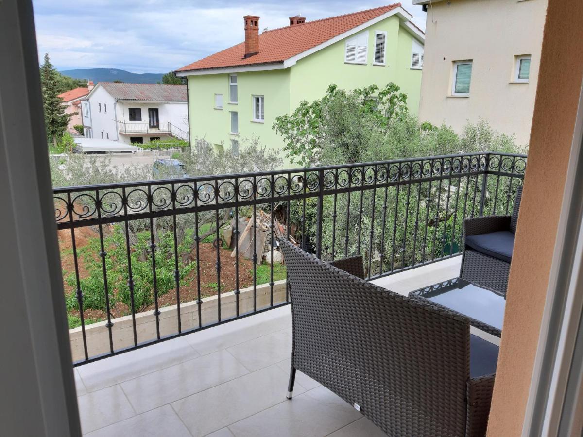 Apartments Leondori Krk Town Exterior foto